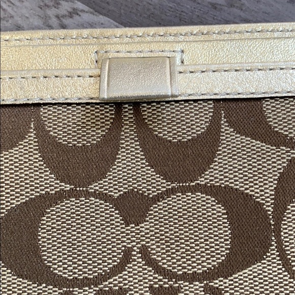 NWOT Coach Wallet - Picture 9 of 9